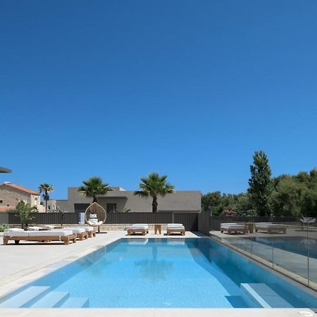 Athina Luxury Villa, With Pool & Walk To The Beach, By Thinkvilla 하니아 외부 사진
