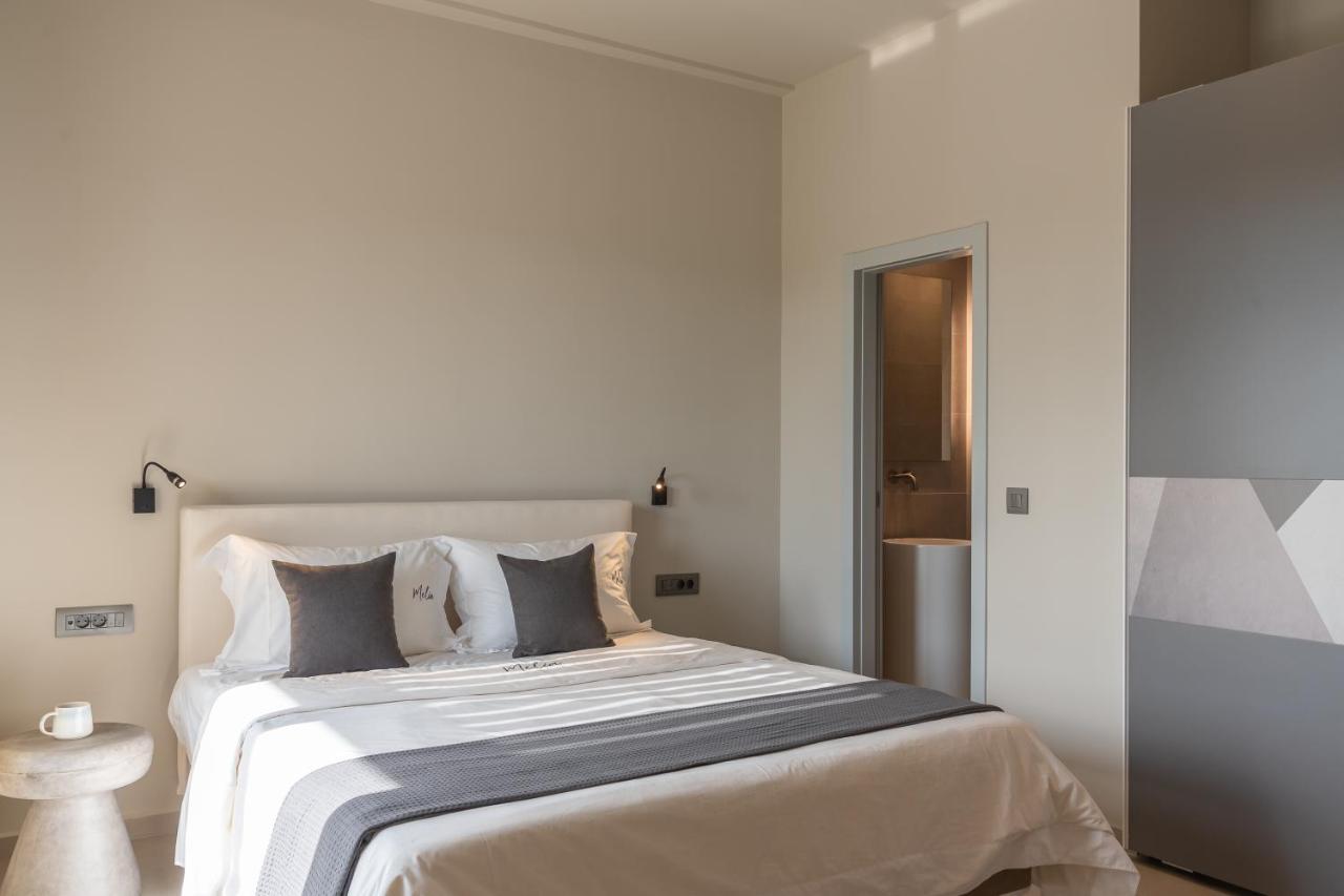 Athina Luxury Villa, With Pool & Walk To The Beach, By Thinkvilla 하니아 외부 사진