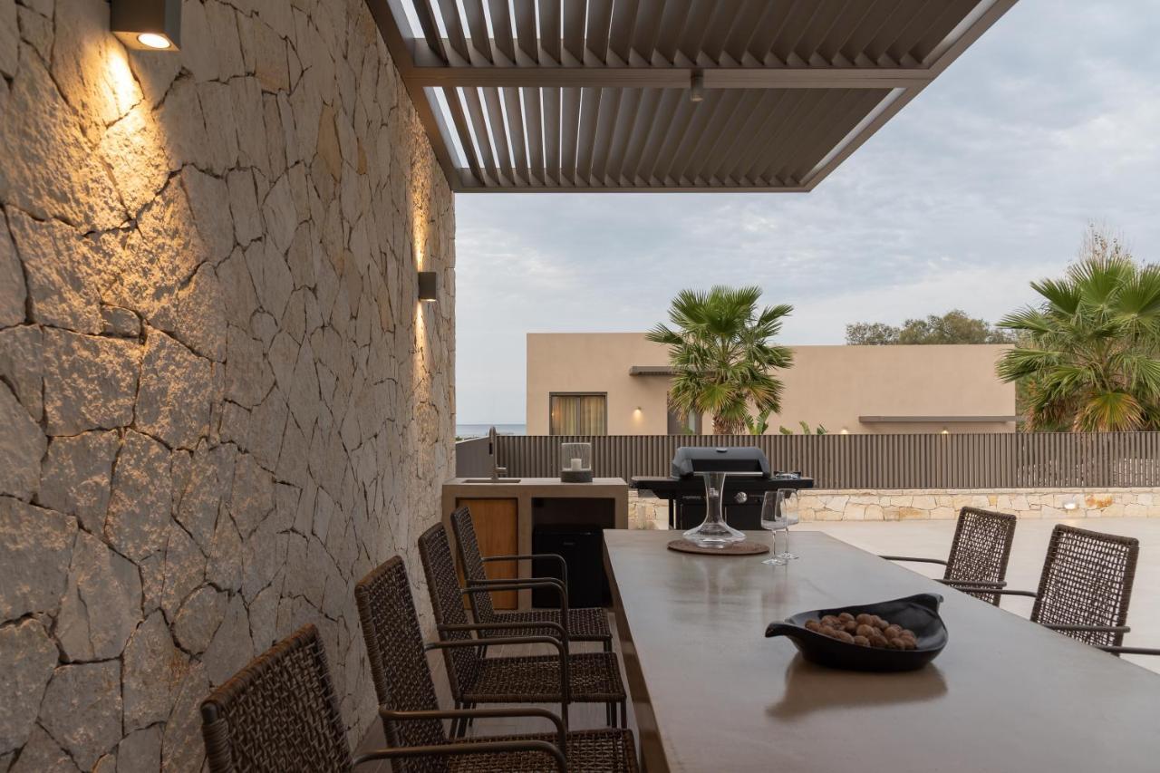 Athina Luxury Villa, With Pool & Walk To The Beach, By Thinkvilla 하니아 외부 사진