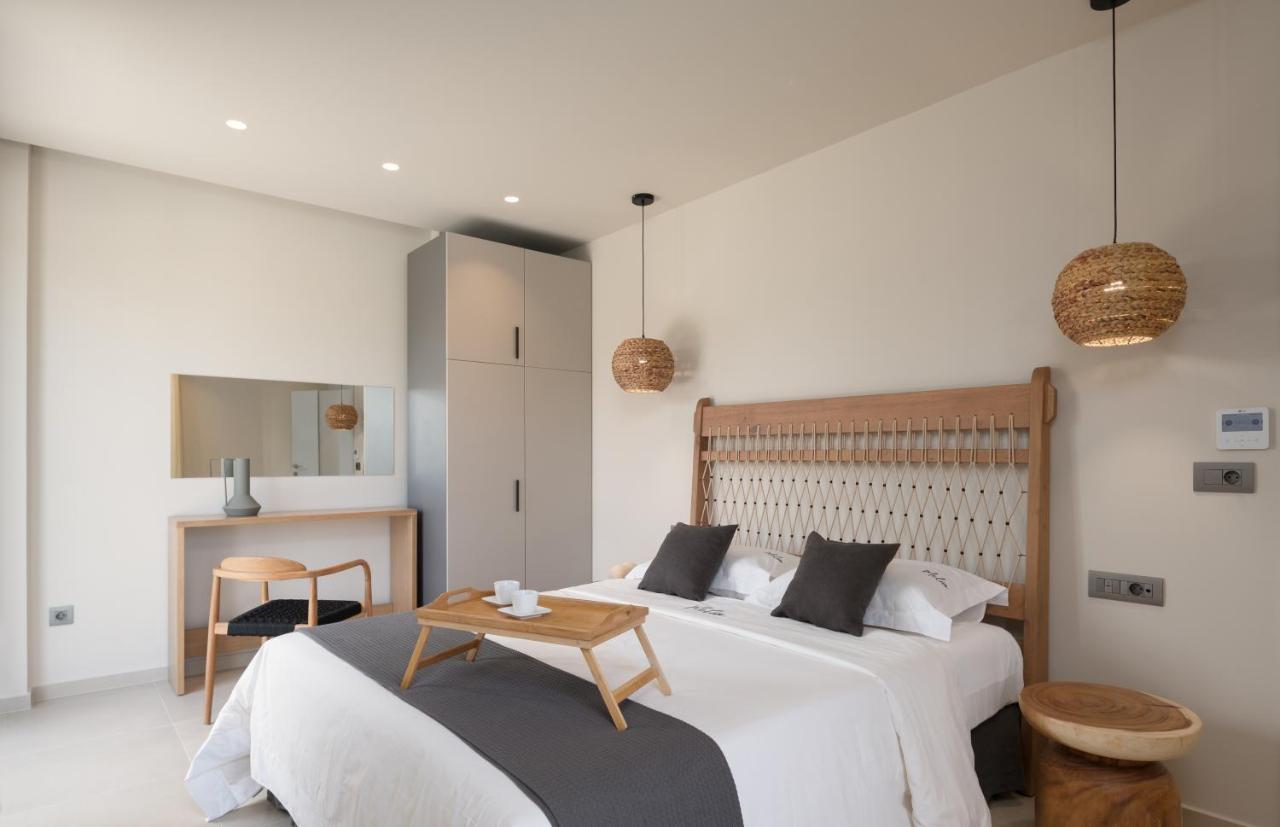 Athina Luxury Villa, With Pool & Walk To The Beach, By Thinkvilla 하니아 외부 사진